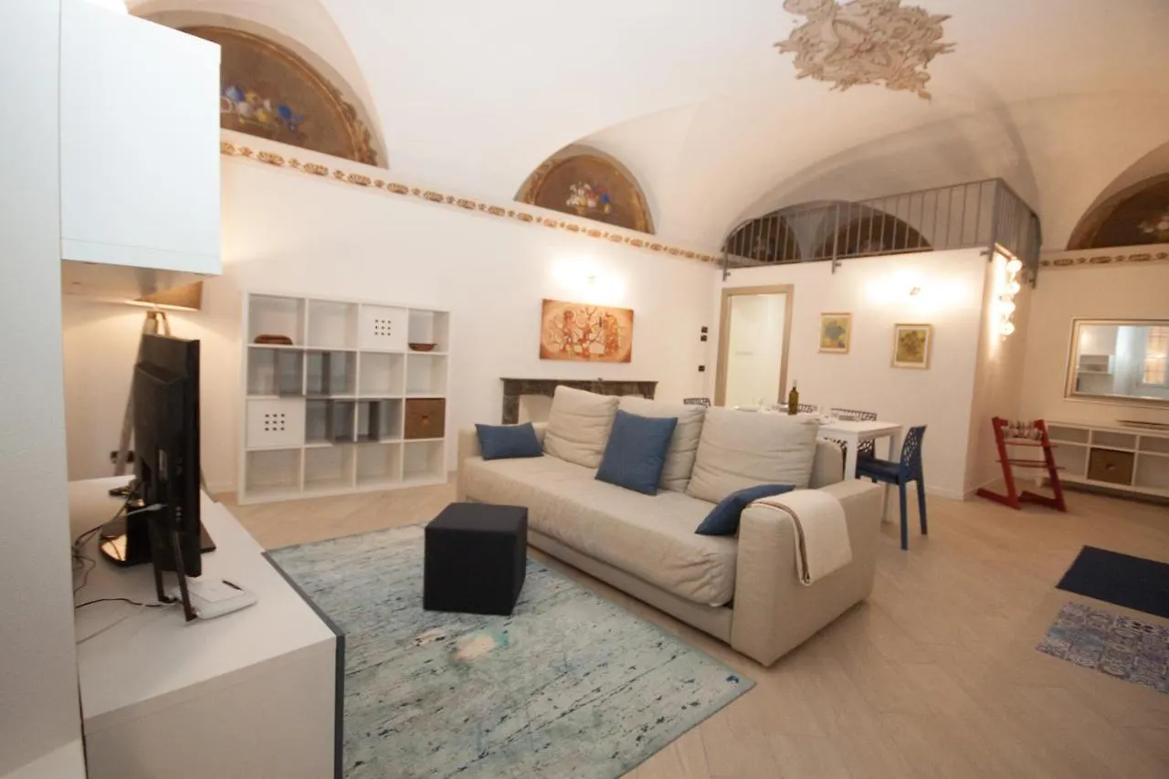 Andalero - Palazzo Castelli Vila Menaggio